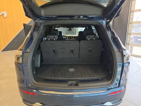 Used 2022 Buick Enclave Avenir FWD image 30