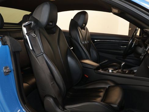 Used 2018 BMW M4 Convertible image 15
