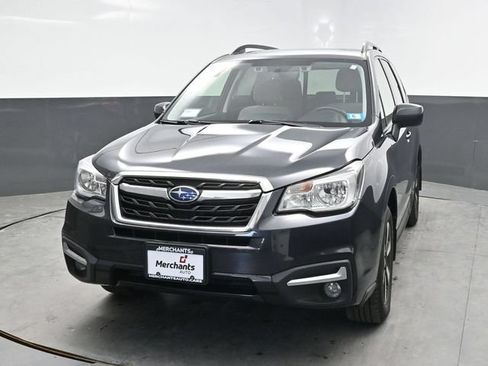 Used 2017 Subaru Forester 2.5i Premium AWD/4WD image 2