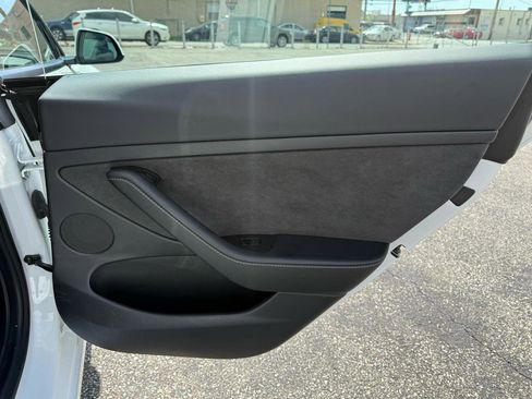 Used 2021 Tesla Model 3 Long Range image 17