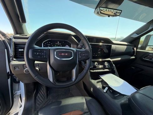 Used 2025 GMC Sierra 2500 AT4 w/ AT4 Premium Plus Package image 14