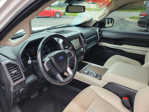 Used 2018 Ford Expedition Platinum AWD/4WD image 8