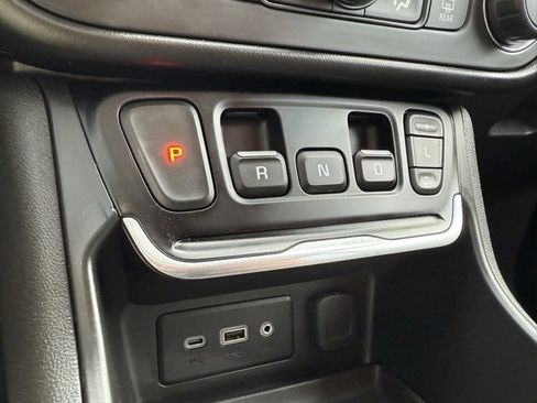 Used 2021 GMC Terrain SLE w/ Driver Convenience Package image 25