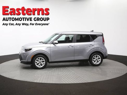Used 2025 Kia Soul LX w/ LX Technology Package FWD image 57