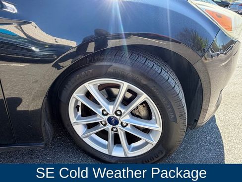 Used 2016 Ford Focus SE w/ SE Cold Weather Package image 3