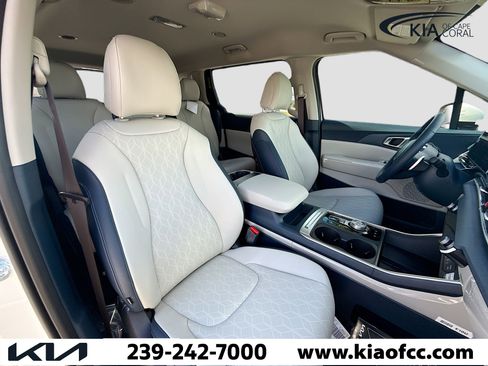 New 2026 Kia Carnival EX image 15