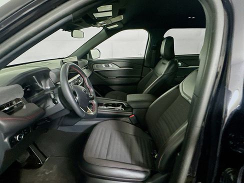 Used 2025 Ford Explorer ST-Line image 13