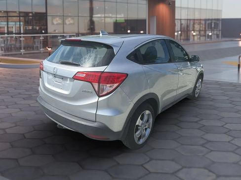 Used 2016 Honda HR-V LX image 11