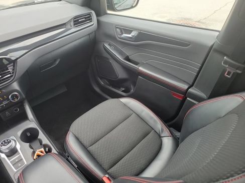 Used 2025 Ford Escape ST-Line Select AWD/4WD image 17