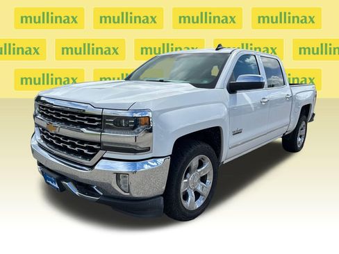Used 2018 Chevrolet Silverado 1500 LTZ w/ Texas Edition AWD/4WD image 6
