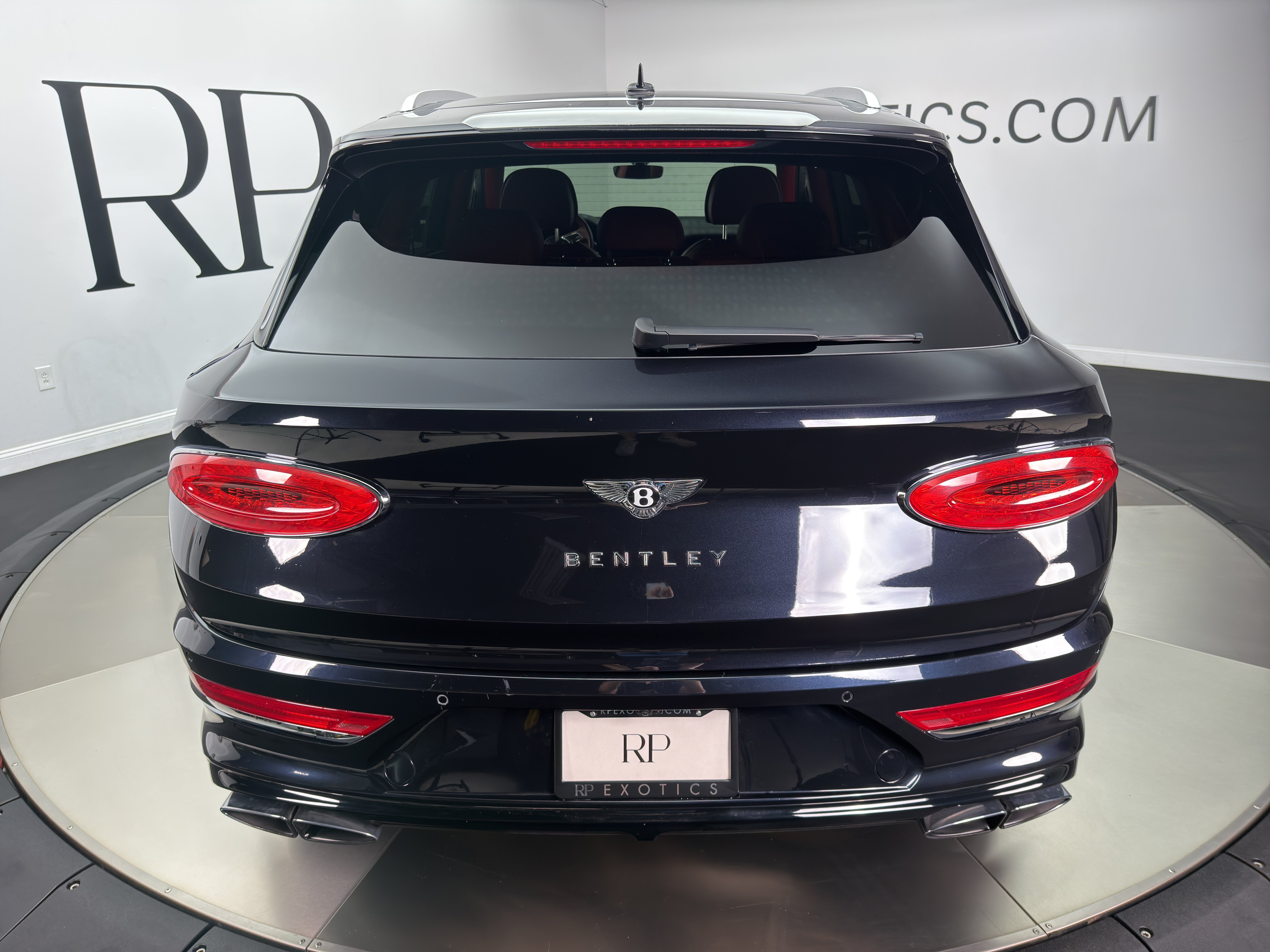 Used 2021 Bentley Bentayga w/ First Edition Specification AWD/4WD image 11