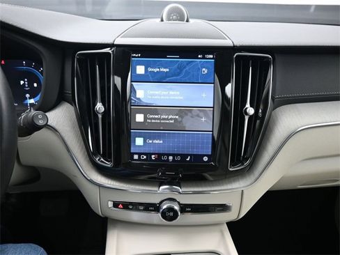 Used 2024 Volvo XC60 B5 Ultimate w/ Protection Package Premier image 13