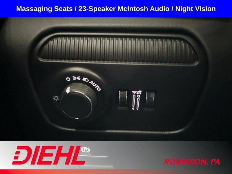 Used 2026 Jeep Grand Wagoneer Summit AWD/4WD image 29