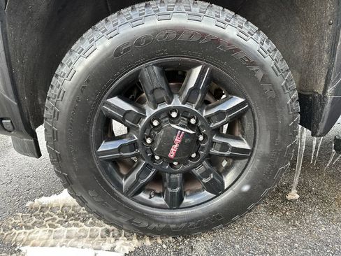 Used 2024 GMC Sierra 3500 AT4 w/ AT4 Premium Plus Package image 23