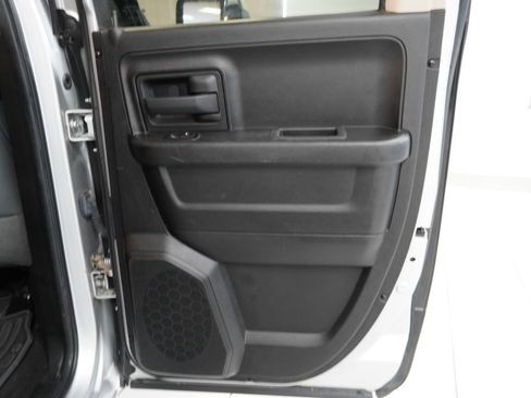 Used 2014 RAM 1500 Express image 27