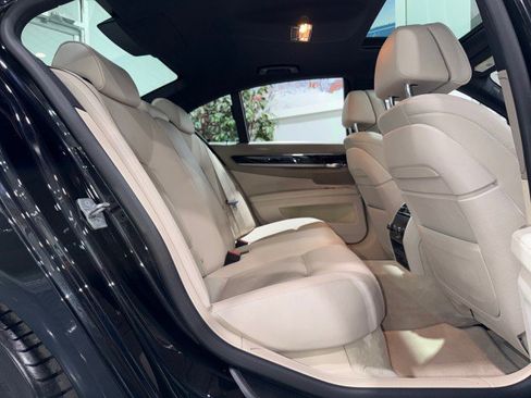 Used 2014 BMW 750i RWD image 61