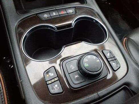 Used 2023 GMC Acadia AT4 w/ Technology Package image 33