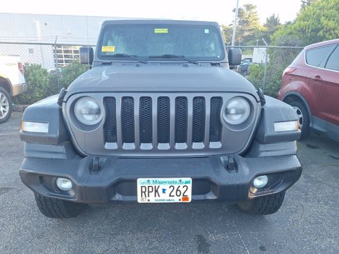 Used 2018 Jeep Wrangler Unlimited Sport S image 2