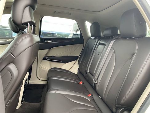 Used 2017 Lincoln MKC Reserve w/ Lincoln MKC Climate Package AWD/4WD image 15