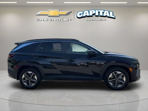 Used 2025 Hyundai Tucson SEL FWD image 6