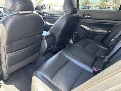 Used 2019 Nissan Altima 2.5 SR w/ SR Premium Package AWD/4WD image 15