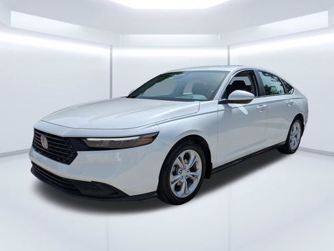 Certified 2025 Honda Accord LX image 8