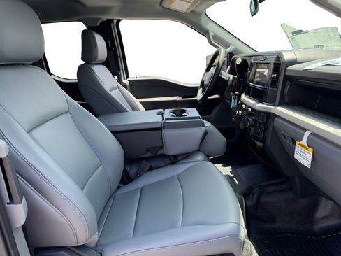 New 2025 Ford F550 4x4 SuperCab Super Duty image 15