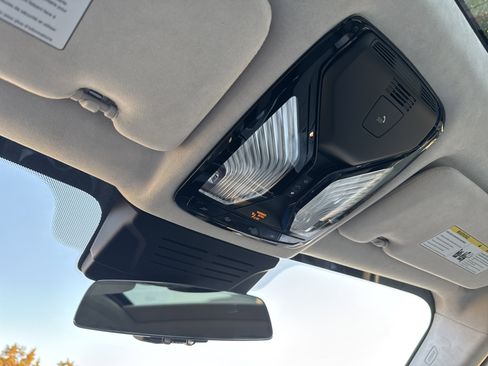 New 2026 BMW X7 xDrive40i w/ Executive Package image 25