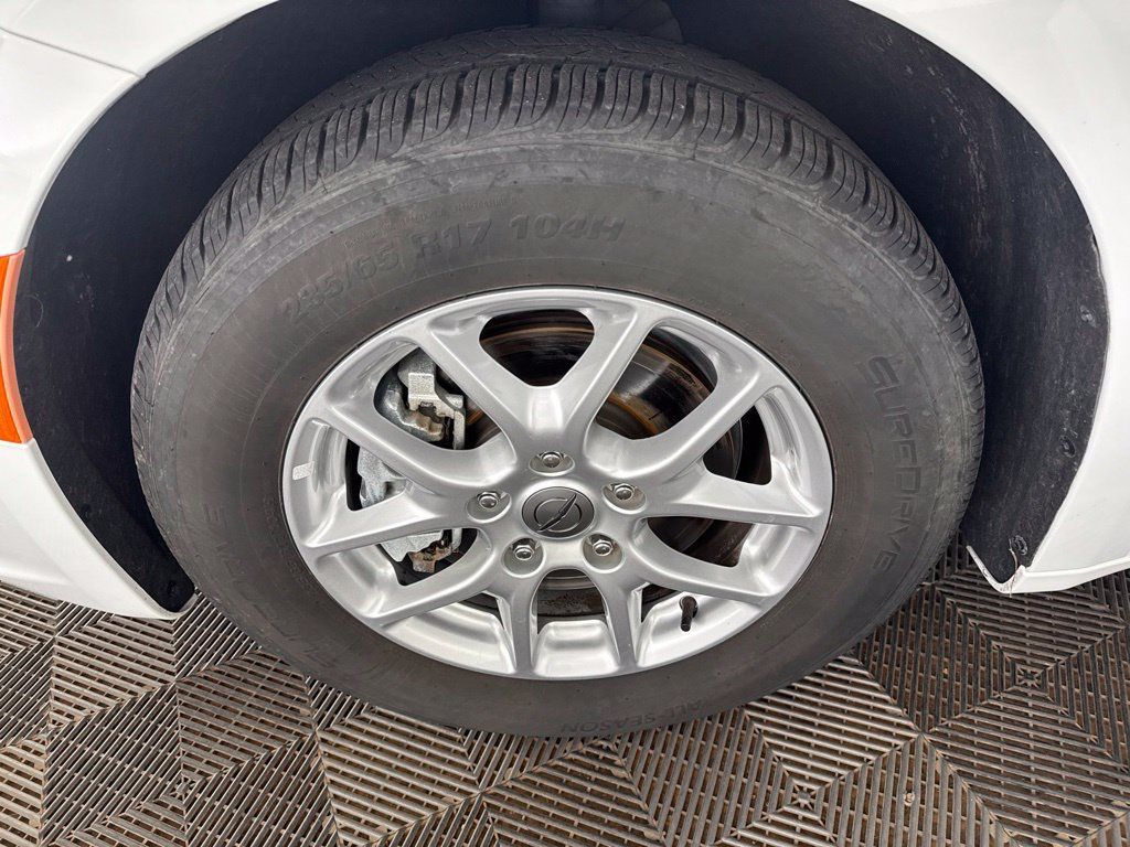 Used 2023 Chrysler Pacifica Touring-L FWD image 32