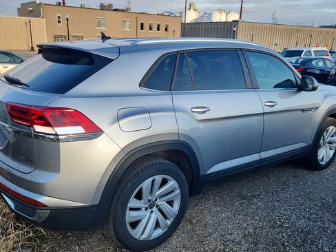 Used 2023 Volkswagen Atlas Cross Sport SE image 4