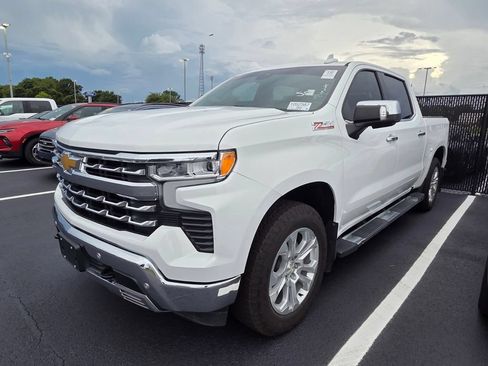 Used 2024 Chevrolet Silverado 1500 LTZ AWD/4WD image 2