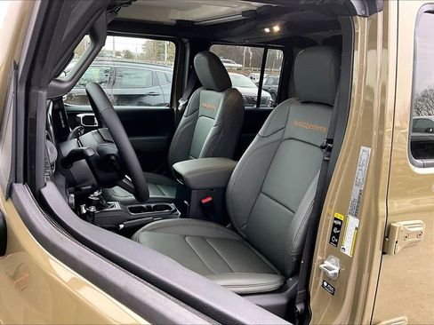 New 2026 Jeep Gladiator Mojave AWD/4WD image 11