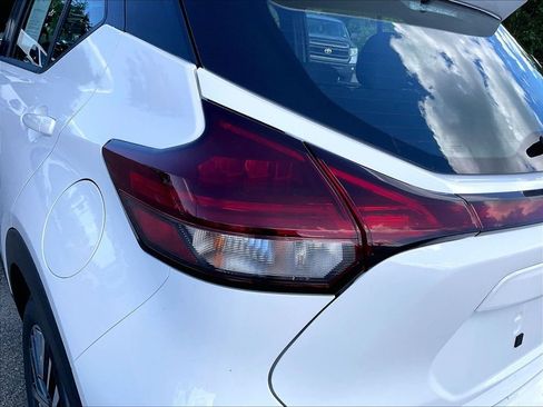 Used 2024 Nissan Kicks SR FWD image 30
