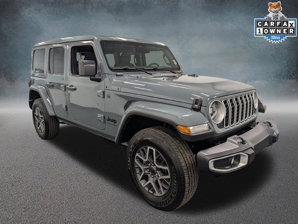 Used 2026 Jeep Wrangler Unlimited Sahara AWD/4WD image 4