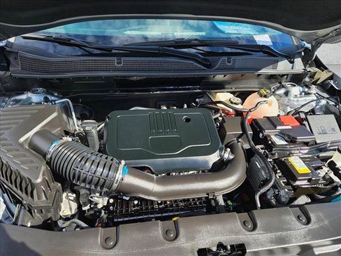 Used 2025 Chevrolet Blazer LT image 20