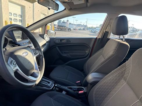 Used 2018 Ford Fiesta SE w/ Equipment Group 201A FWD image 9