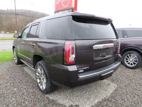 Used 2015 GMC Yukon Denali w/ Premium Package image 3