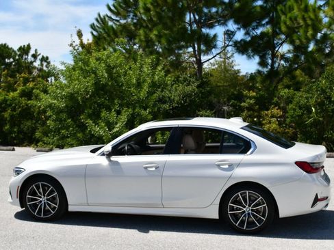 Used 2019 BMW 330i Sedan w/ Convenience Package RWD image 4