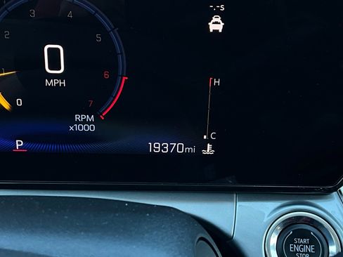 Used 2025 Chevrolet Trax LT image 36