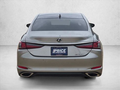 Used 2021 Lexus ES 350 Ultra Luxury w/ Accessory Package 2 FWD image 4