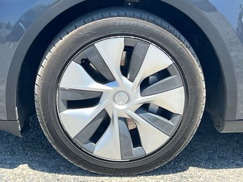 Used 2020 Tesla Model Y Long Range AWD/4WD image 12