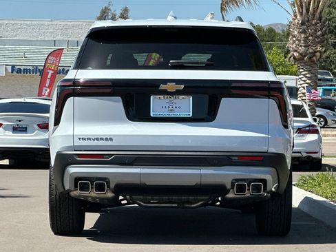 New 2026 Chevrolet Traverse LT w/ Enhanced Driving Package FWD image 5