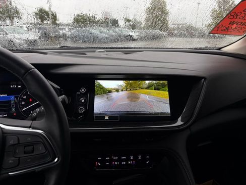 Used 2023 Buick Envision Essence image 21