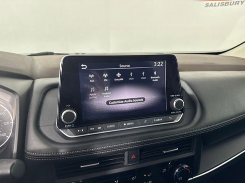 Used 2023 Nissan Rogue S image 17