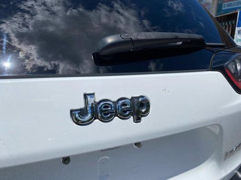 Used 2019 Jeep Cherokee Limited AWD/4WD image 22