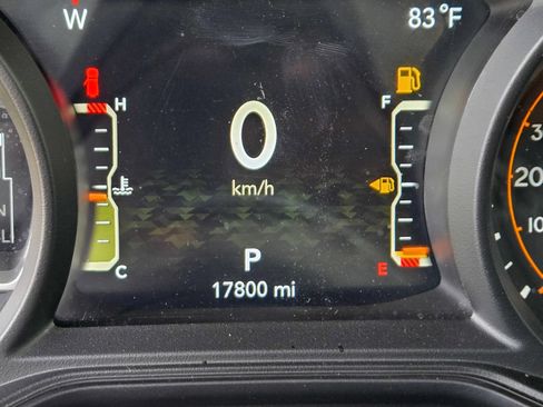 Used 2026 Jeep Wrangler Unlimited Rubicon AWD/4WD image 14