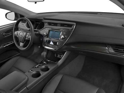 Used 2018 Toyota Avalon XLE Premium w/ Carpet Mat Package FWD image 16