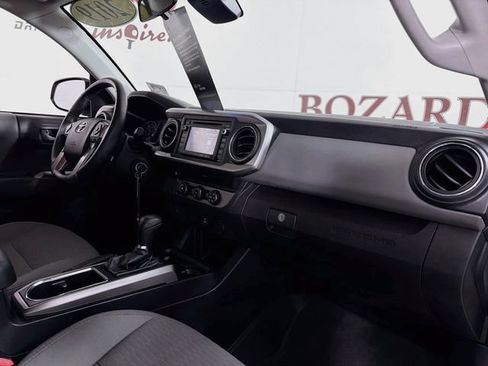 Used 2019 Toyota Tacoma SR5 RWD image 32