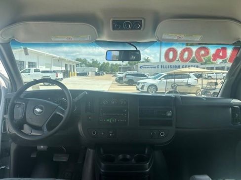 Used 2013 Chevrolet Express 3500 LT w/ LT Preferred Equipment Group RWD image 9