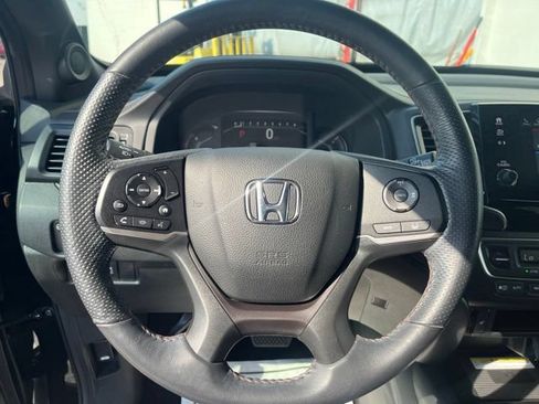 Used 2023 Honda Passport TrailSport image 19